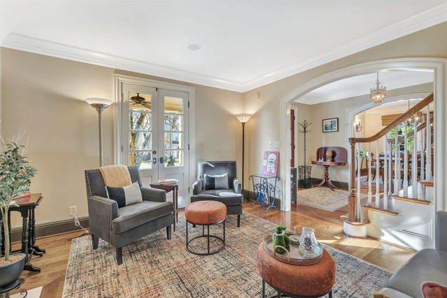 3614 Meadow Dr, Nashville, TN 37215