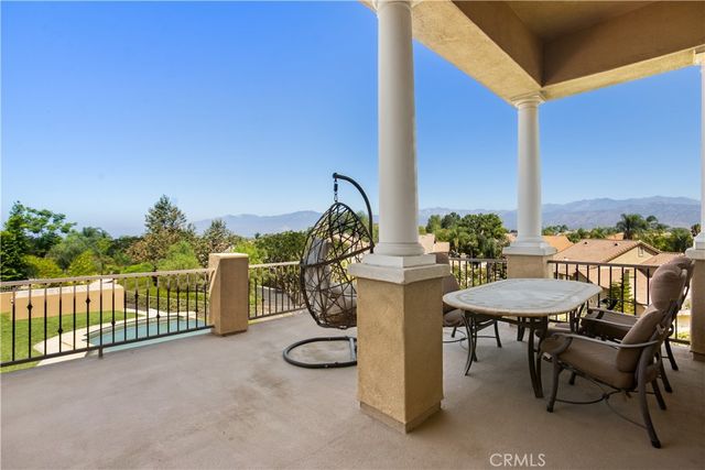 302 Via Blanca, San Dimas, CA 91773