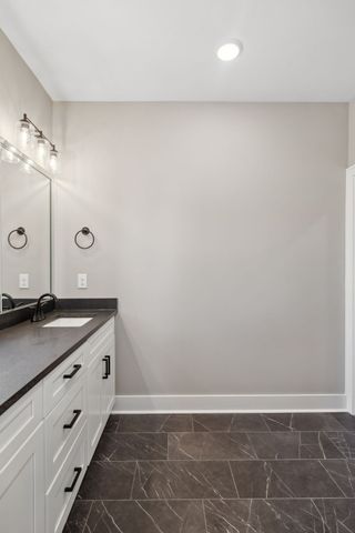 2111 Chadwell Retreat Dr, Madison, TN 37115