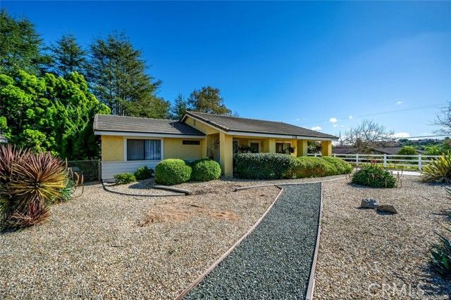 340 N Las Flores Drive, Nipomo, CA 93444