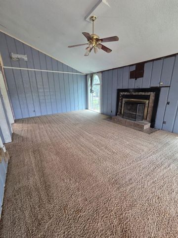 620 Faulkner Avenue, Coldspring, TX 77331