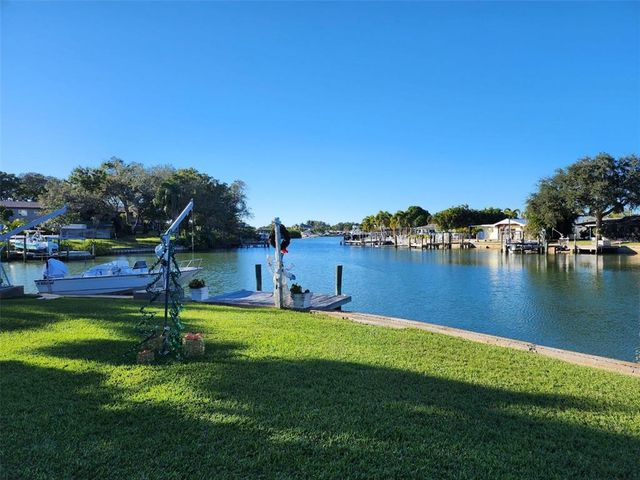 3995 SOUTH CIRCLE, Largo, FL 33774
