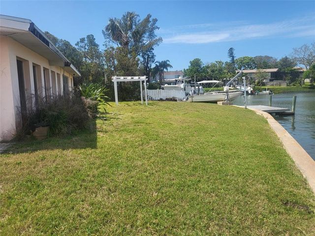3995 SOUTH CIRCLE, Largo, FL 33774