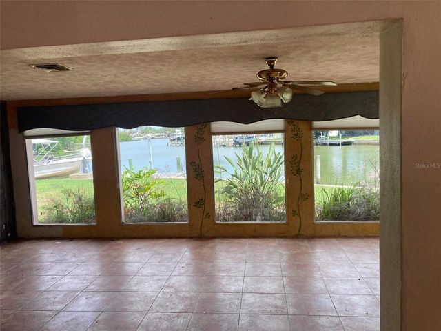 3995 SOUTH CIRCLE, Largo, FL 33774