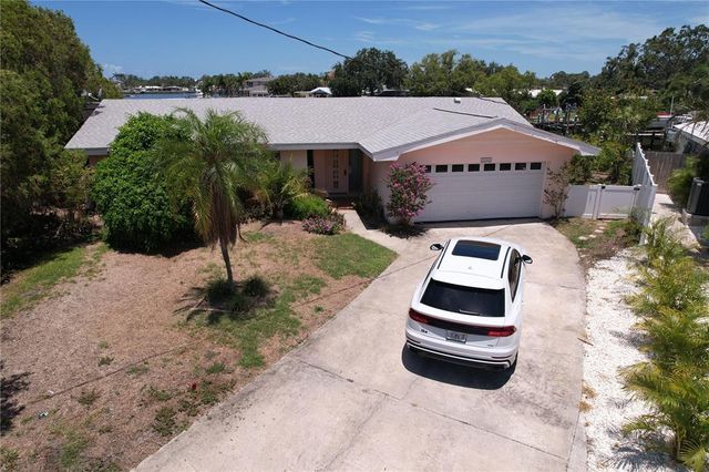 3995 SOUTH CIRCLE, Largo, FL 33774