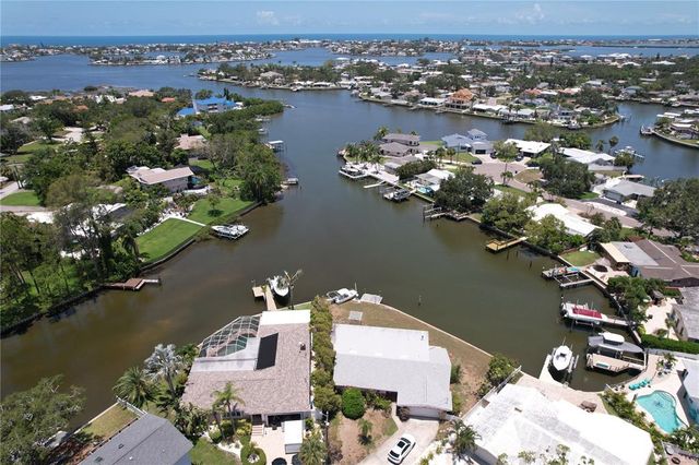 3995 SOUTH CIRCLE, Largo, FL 33774