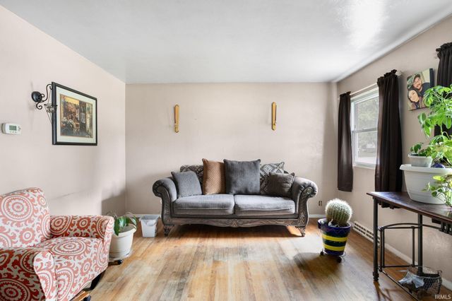1734 HASS Drive, South Bend, IN 46635