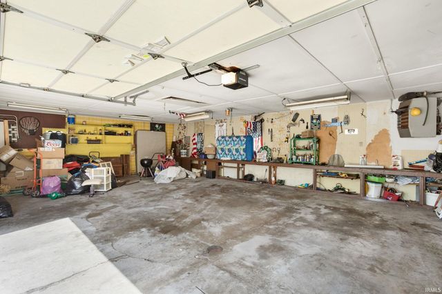 1734 HASS Drive, South Bend, IN 46635