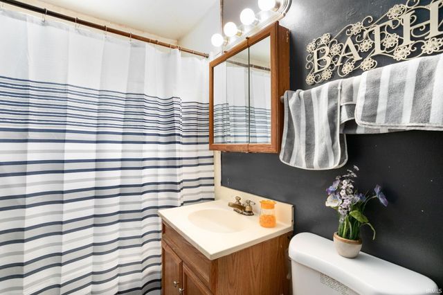 1734 HASS Drive, South Bend, IN 46635