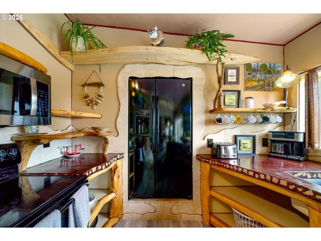 2674 HIGHWAY 101, Seaside, OR 97138