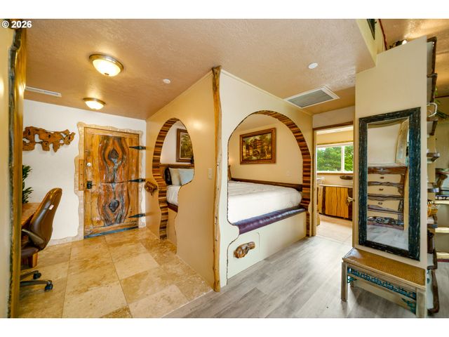 2674 HIGHWAY 101, Seaside, OR 97138