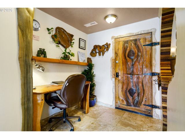 2674 HIGHWAY 101, Seaside, OR 97138