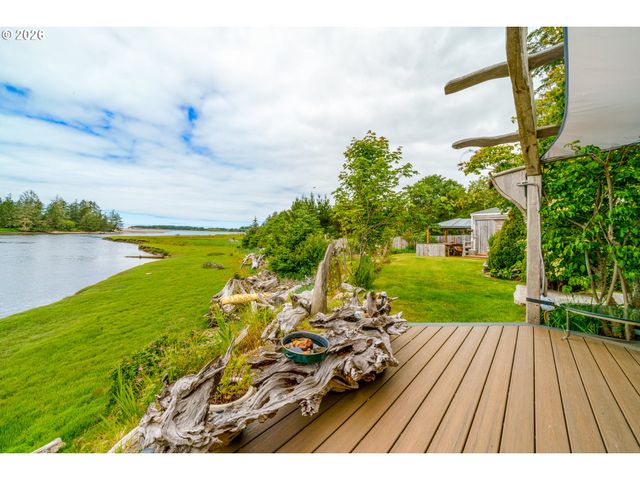 2674 HIGHWAY 101, Seaside, OR 97138