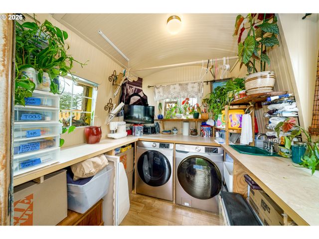 2674 HIGHWAY 101, Seaside, OR 97138