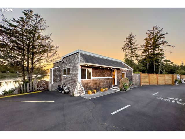 2674 HIGHWAY 101, Seaside, OR 97138