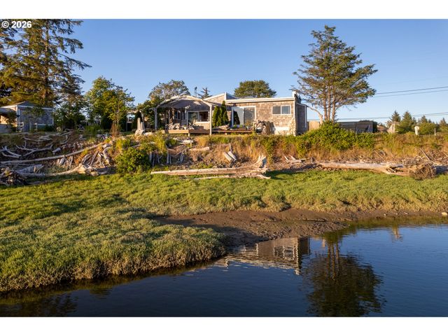 2674 HIGHWAY 101, Seaside, OR 97138