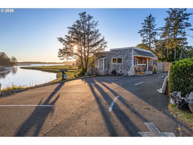 2674 HIGHWAY 101, Seaside, OR 97138