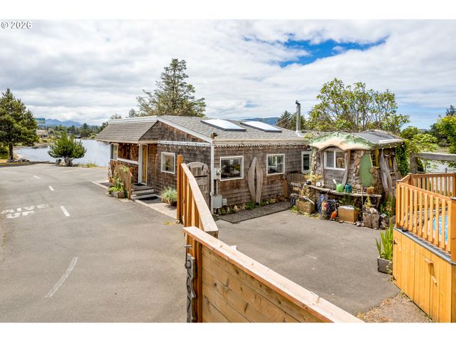 2674 HIGHWAY 101, Seaside, OR 97138