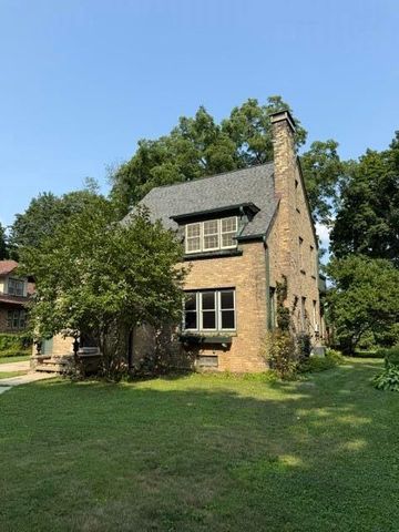 1183 Columbus Circle, Janesville, WI 53545