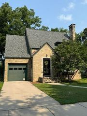 1183 Columbus Circle, Janesville, WI 53545