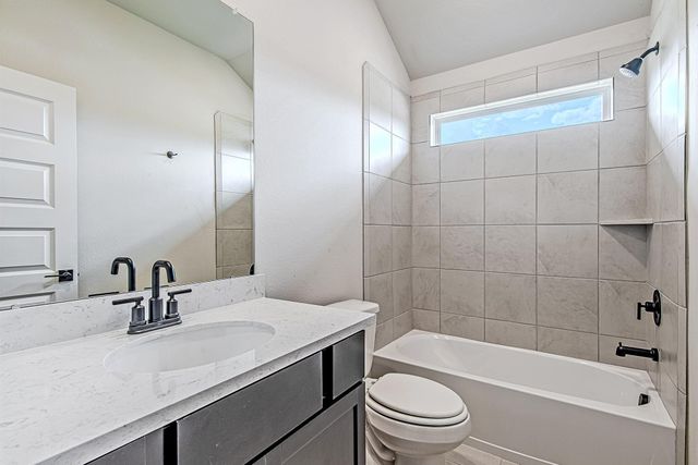 141 Peninsula Point Drive, Montgomery, TX 77356