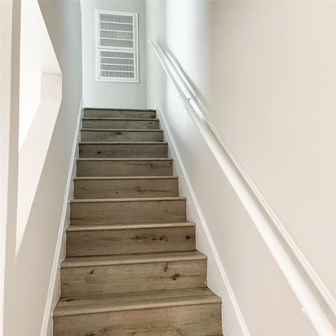 8718 Victorian Village Drive 8718, Houston, TX 77071