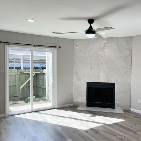 8718 Victorian Village Drive 8718, Houston, TX 77071