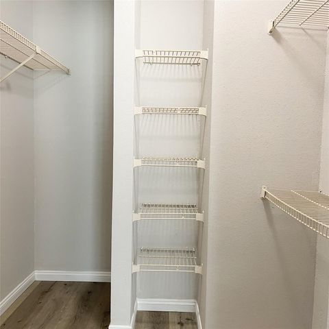 8718 Victorian Village Drive 8718, Houston, TX 77071