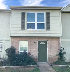 8718 Victorian Village Drive 8718, Houston, TX 77071