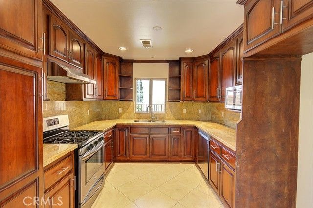 5234 Vantage 105, Valley Village, CA 91607