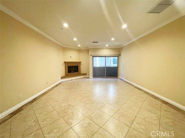 5234 Vantage 105, Valley Village, CA 91607