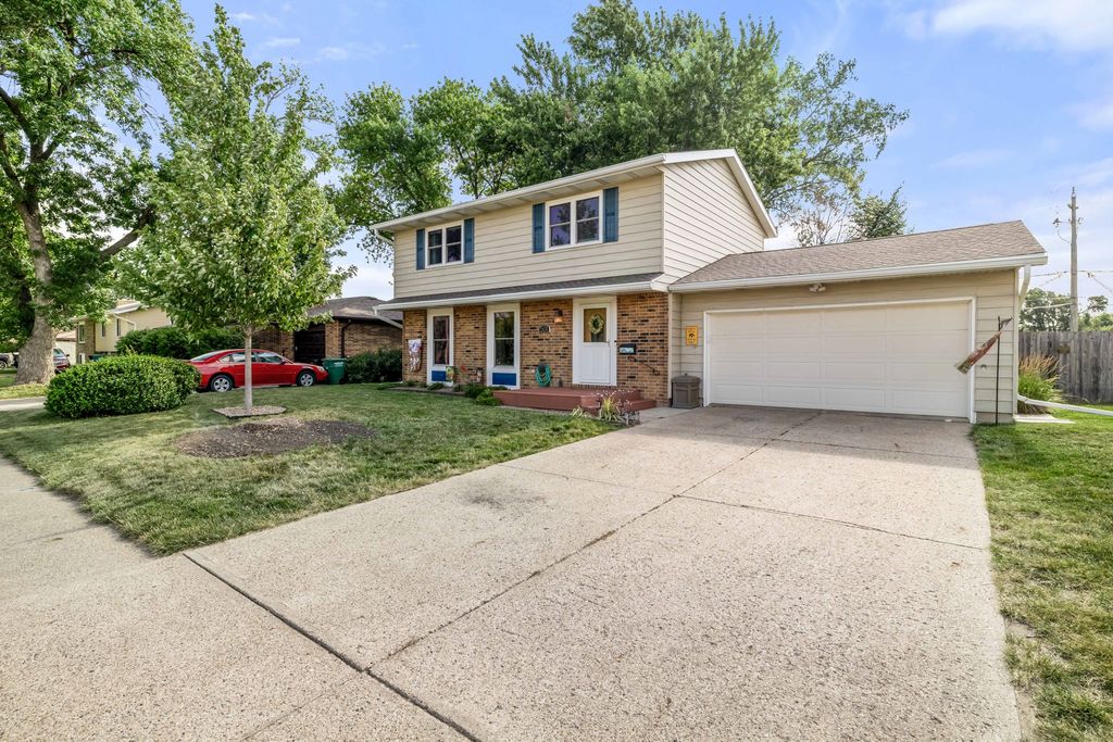 501 NW State Street, Ankeny, IA 50023