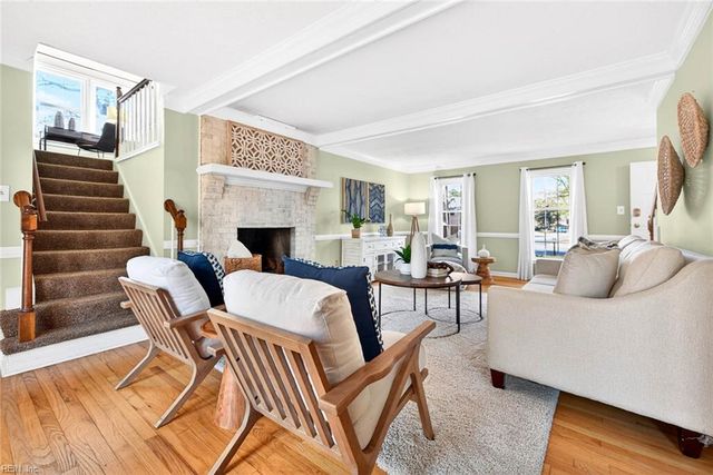 916 Oxford DR, Virginia Beach, VA 23452