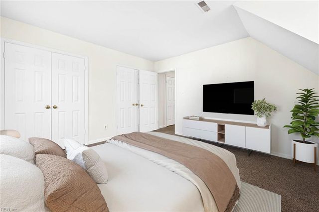 916 Oxford DR, Virginia Beach, VA 23452