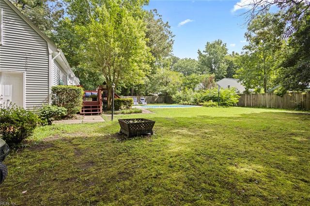 916 Oxford DR, Virginia Beach, VA 23452