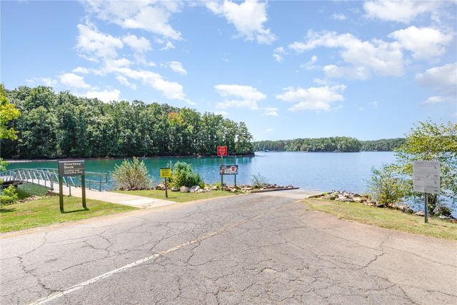 207 Brandywine Drive, Westminster, SC 29693