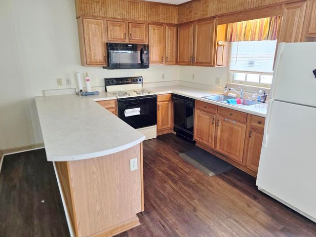 194 Brass Lantern Lane, Elloree, SC 29047