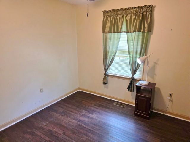194 Brass Lantern Lane, Elloree, SC 29047