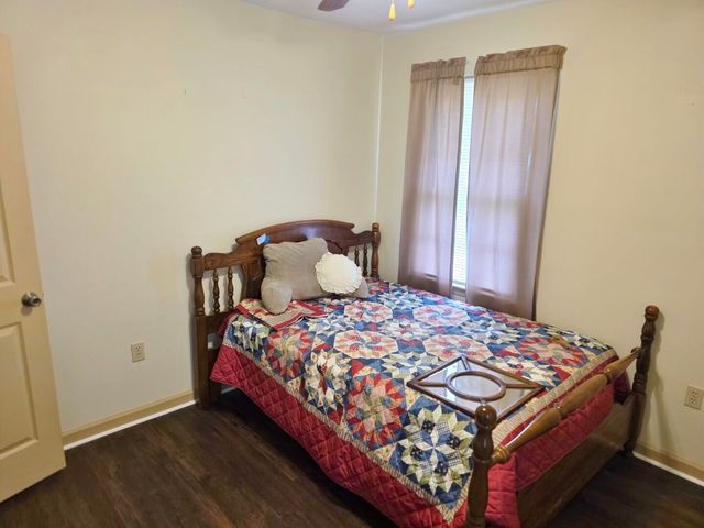 194 Brass Lantern Lane, Elloree, SC 29047