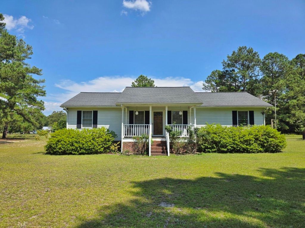 194 Brass Lantern Lane, Elloree, SC 29047
