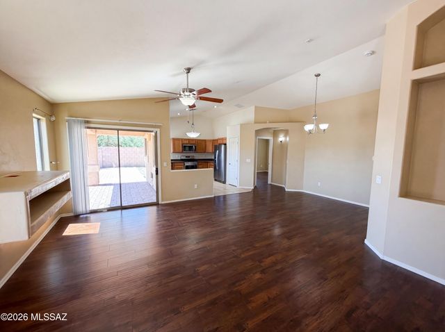 11691 W Stone Hearth Street, Marana, AZ 85658