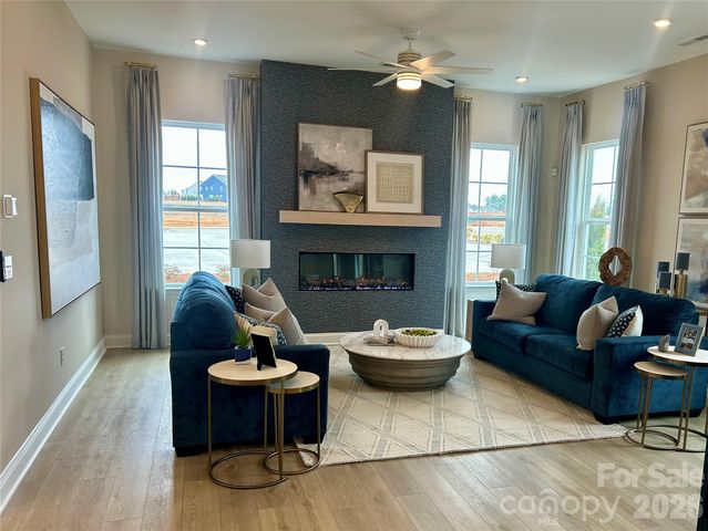 6001 Daisy Dale Drive, Pineville, NC 28134