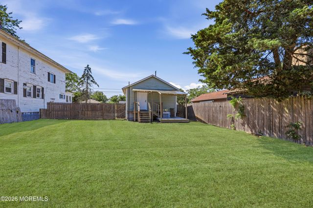 638 8th Street, Abescon, NJ 08201