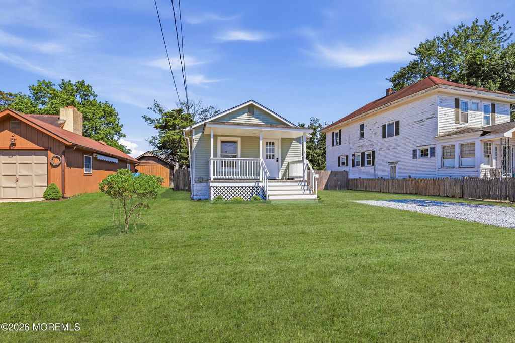 638 8th Street, Abescon, NJ 08201