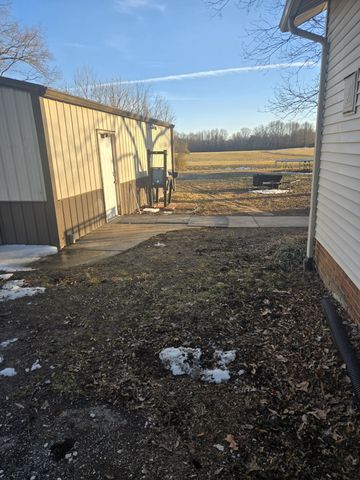 2205 W Wood St, Paris, TN 38242