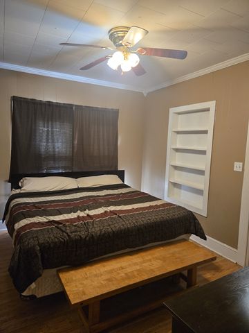 2205 W Wood St, Paris, TN 38242