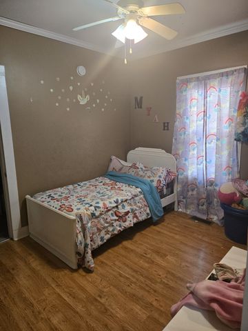 2205 W Wood St, Paris, TN 38242