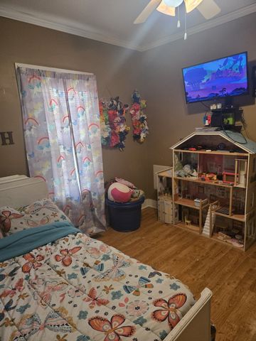 2205 W Wood St, Paris, TN 38242