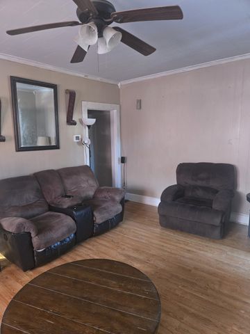 2205 W Wood St, Paris, TN 38242