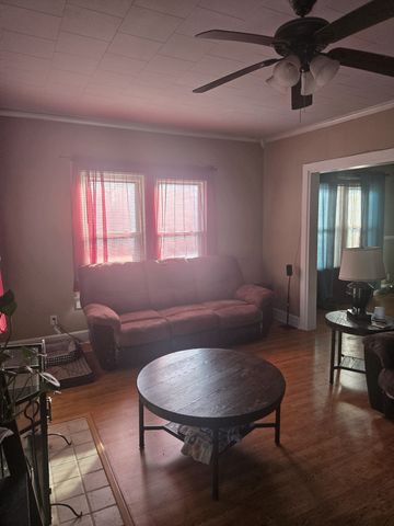 2205 W Wood St, Paris, TN 38242